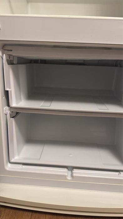 Холодильник на продажу