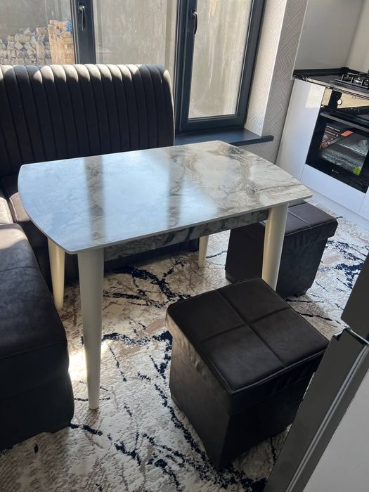 Продаётся новый уголок