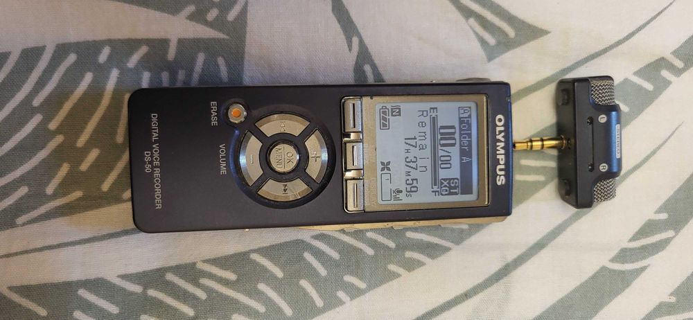 Olympus DS-50 Digital Voice Recorder fuctional urme vizibile de  uzura  de piese+ microfonul extern