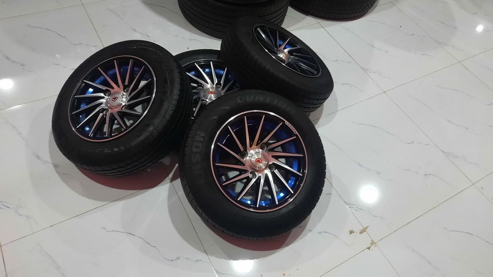 13 vossen diska balon sotiladi