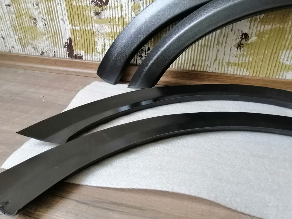 Vw Golf 5 pvc вежди  пластмасови лайсни калник Golf V , Голф 5 03 - 09