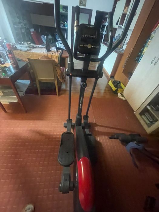 Bicicleta eliptica Techfit E700