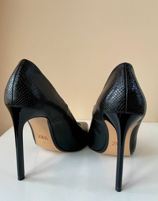 Обувки на ток Зара