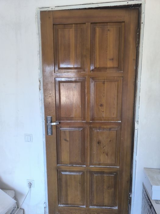 Эшик б/у сотилади