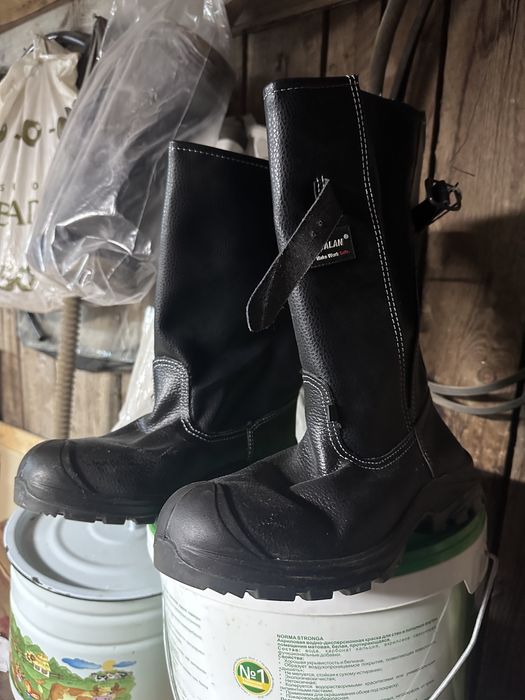 Продам ботинки обувь