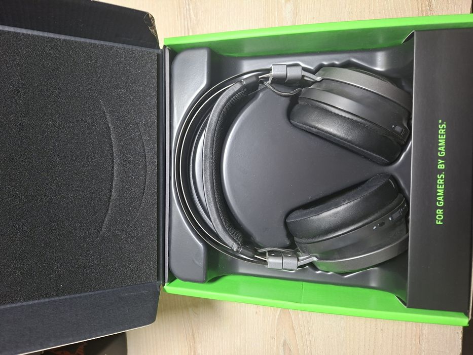 Căşti razer Nari Ultimate