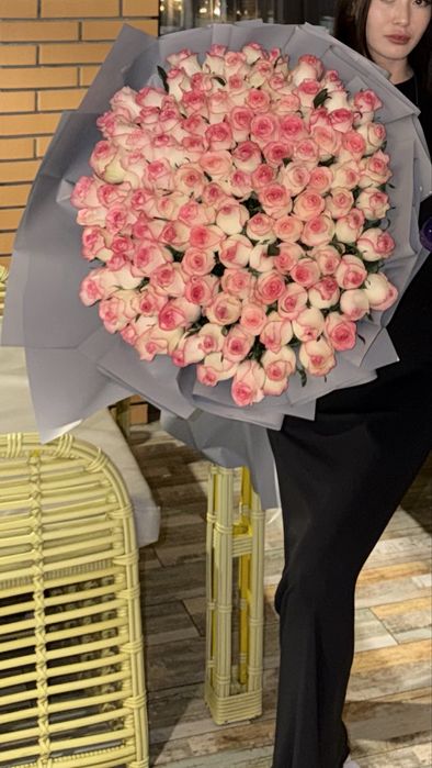 111 штук роза букет огромный