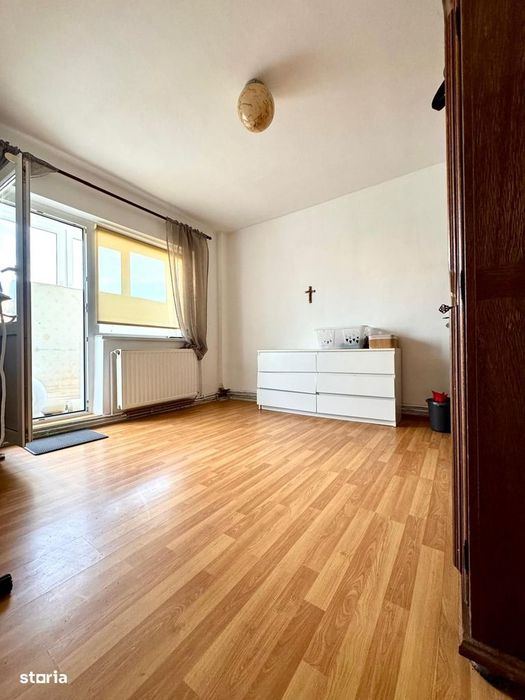 Girocului - 3 Camere - Decomandat - Etaj Intermediar - Centrala Propri