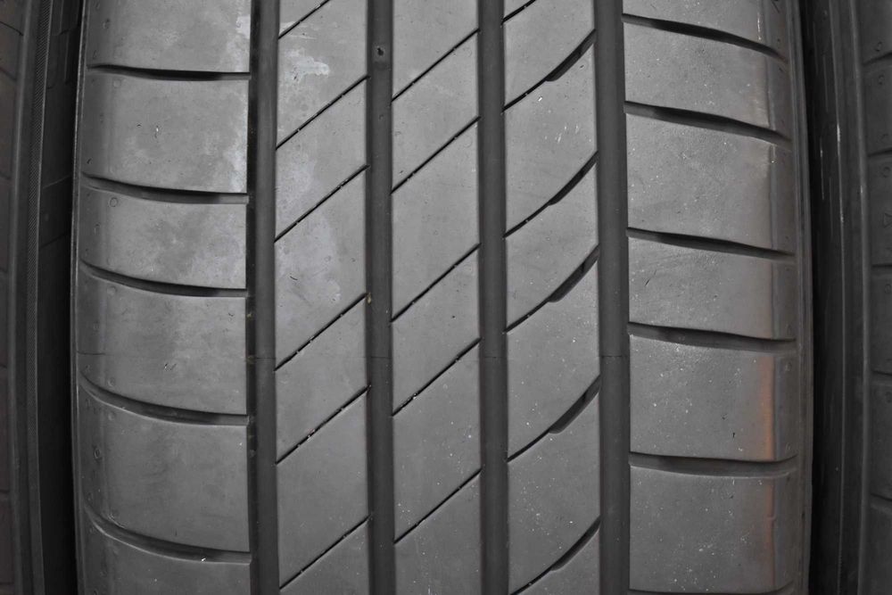 Гуми 235/45/20 Kumho