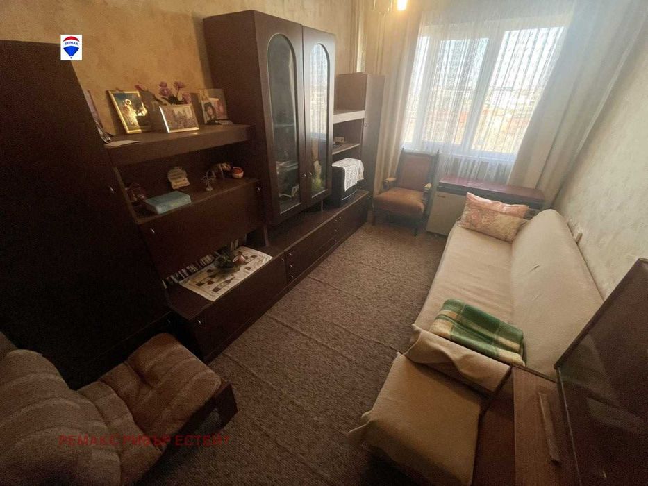 Тристаен апарамент за продажба кв. Родина 2