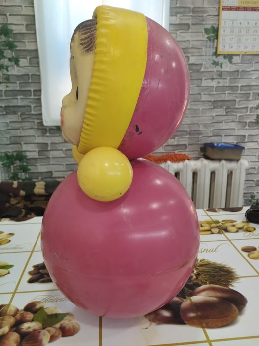 Неваляшка или Ванька встанька.