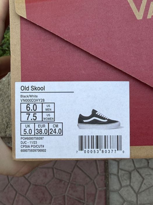 Новые оригинальные Vans Old Skool 38 размер