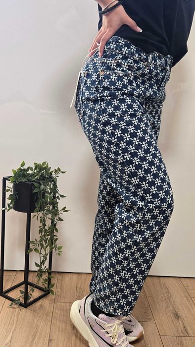 Нови дамски дънки