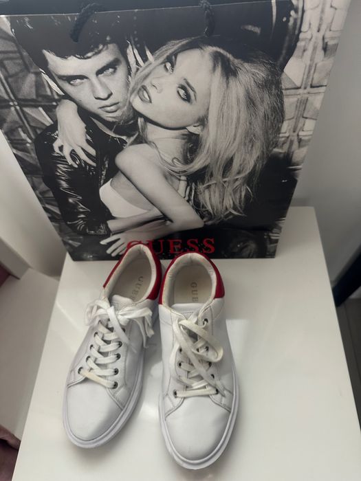 Оригинални маратонки Guess 39н