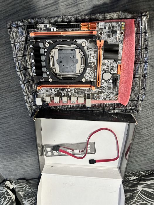 Материнская плата под xeon