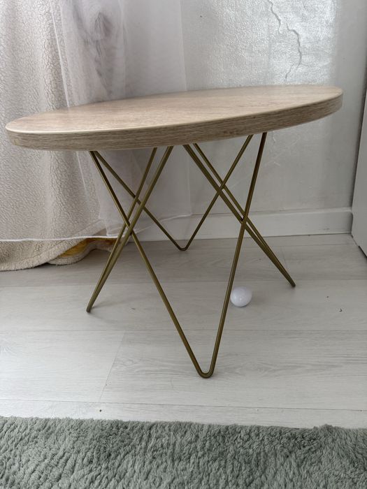 Продается журнальный столик