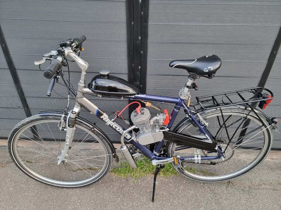 Bicicleta cu motor nou