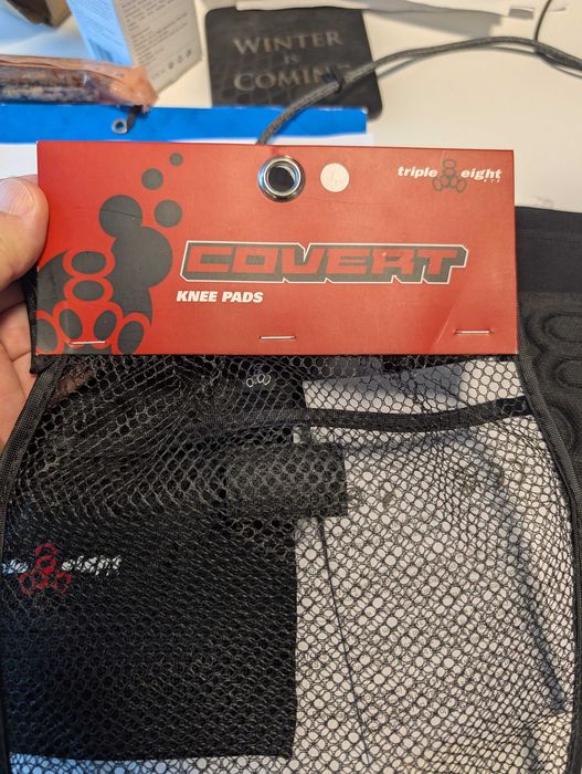 genunchiere triple eight covert knee pads l si sau  Sector 9 l/xl