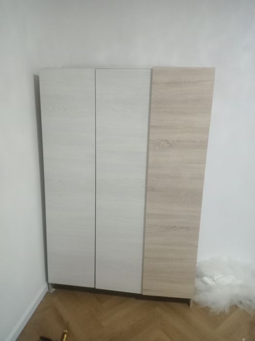Продам трёхдверный шкаф