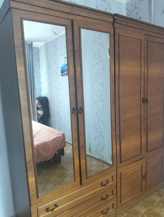 Продам спальный гарнитур в комплекте