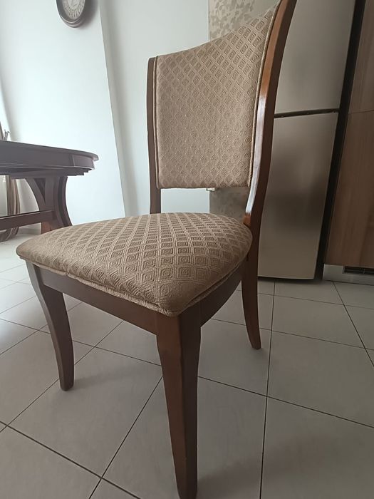 Продам стол и стулья