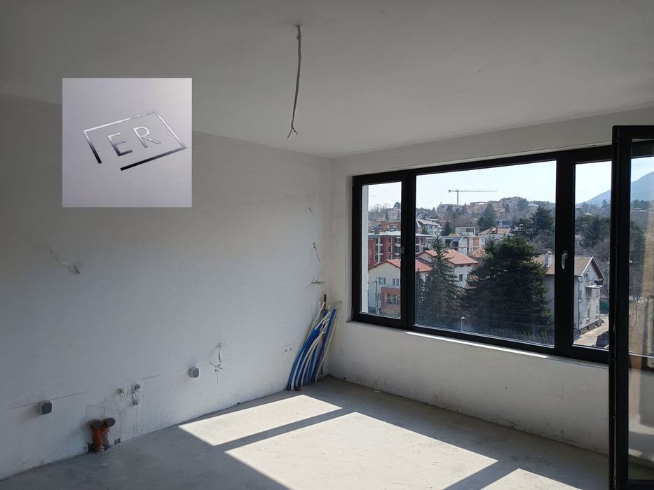 Продавам тристаен апартамент в кв. Карпузица