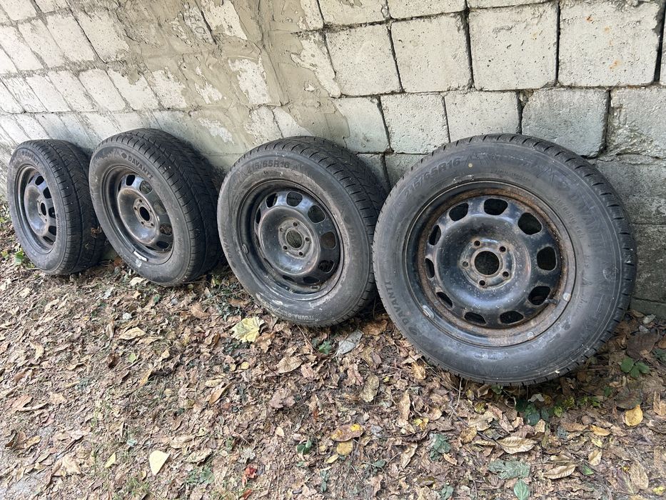 Jante tabla dacia cu anvelope de iarna 215/65R16