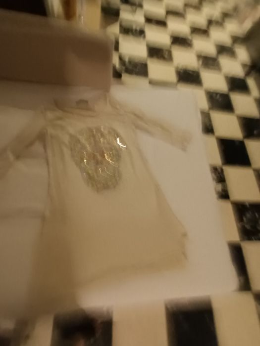 Bluza luga crem cu paiete pe partea din fata marimea S
