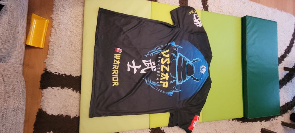 Tricouri sport barbati / femei