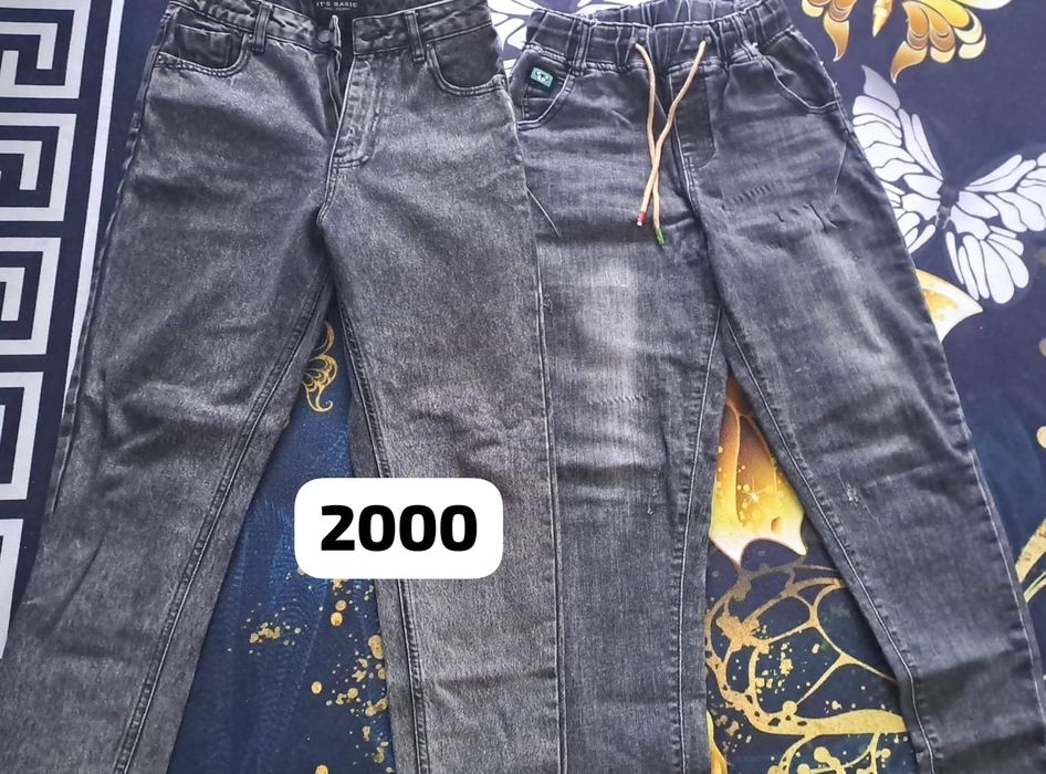 Продам женские джинсы