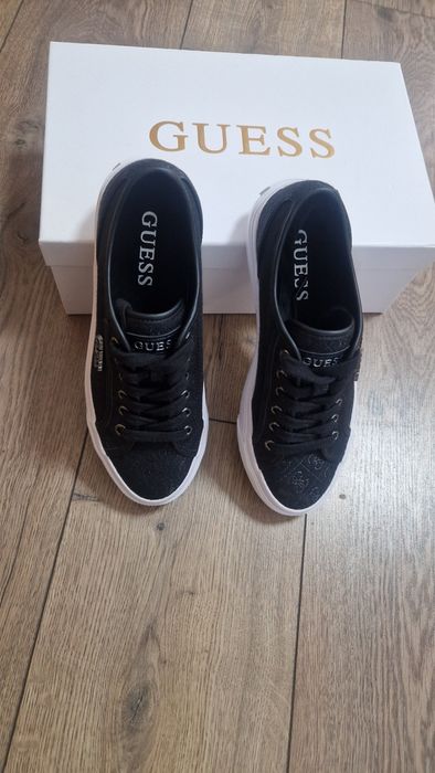 Дамски кецове GUESS