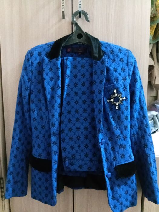 Продам костюм от Валентина Юдашкина