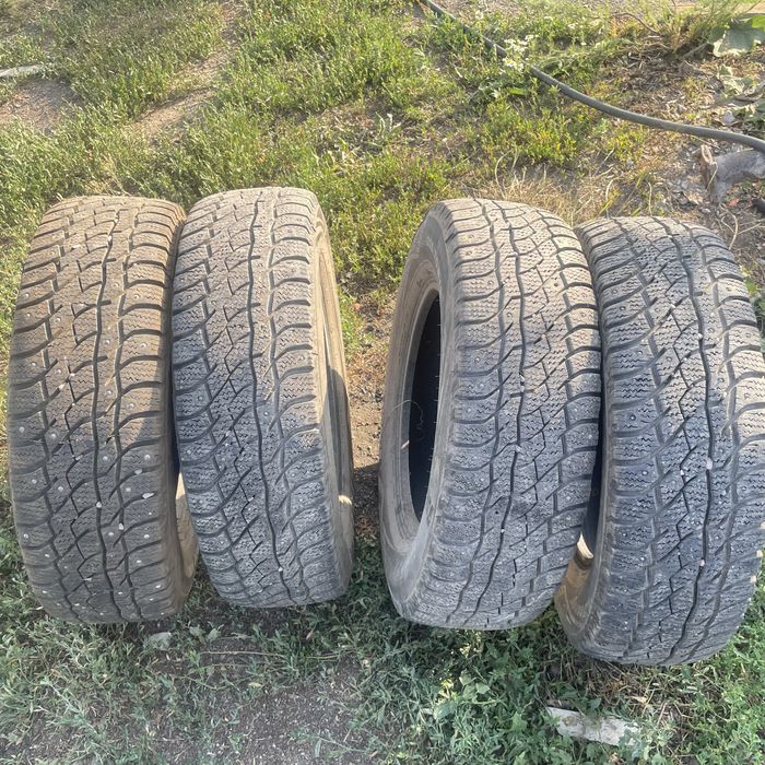 Шины 205/70 r16 зимные вместе с дисками
