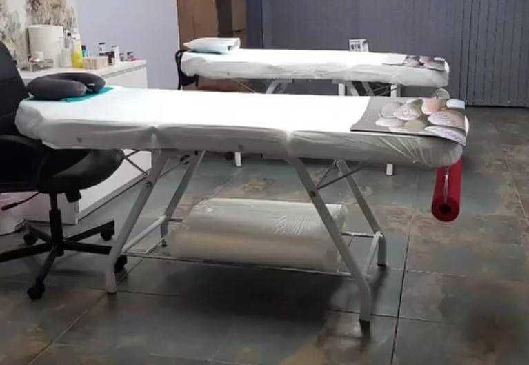 Продавам козметична кушетка 60 см/75 см