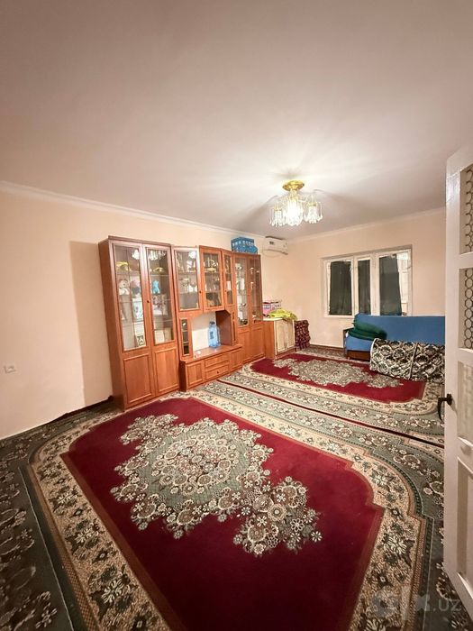 3-honali uy sotiladi g'ishtli abgomski dom media parkni orqasida