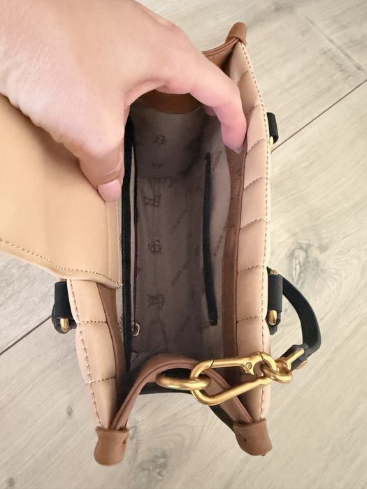 Gentuta noua Steve Madden