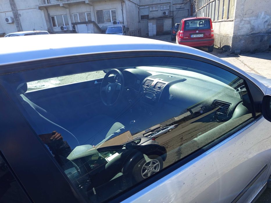 Продавам голф5 1,9 тди 90 к.с. нов внос в топ състояние.