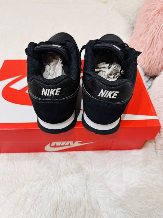 Nike Venture Runner