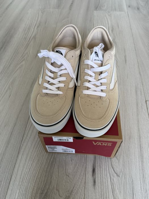 Vans piele intoarsa nr 44,5