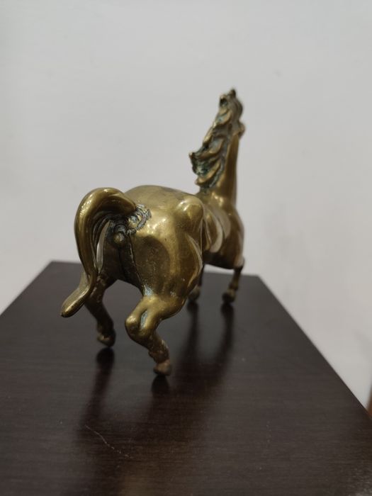 Винтидж месингова статуетка кон – масивен месинг