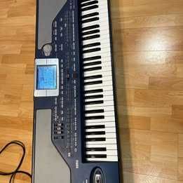 Korg Pa800 – stare foarte bună, ecran tactil, funcțional 100%, profi