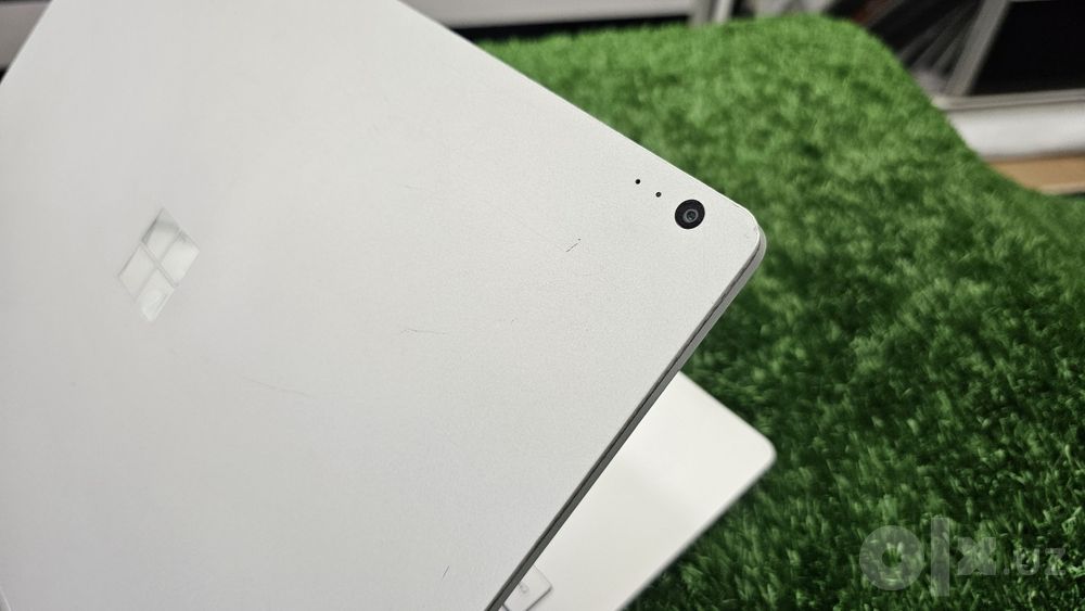 Surface - yengil ixcham jiddiy olib yurushga eng porfessional laptop!