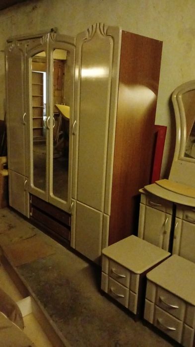 Продам спальню !