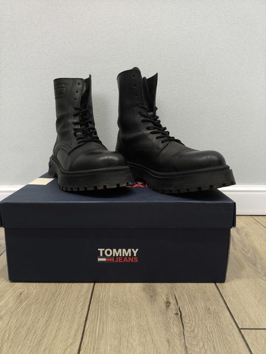 Ботинки Tommy Hilfiger 40 размер