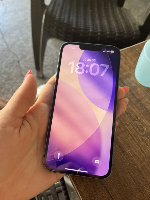 IPhone 13 син цвят