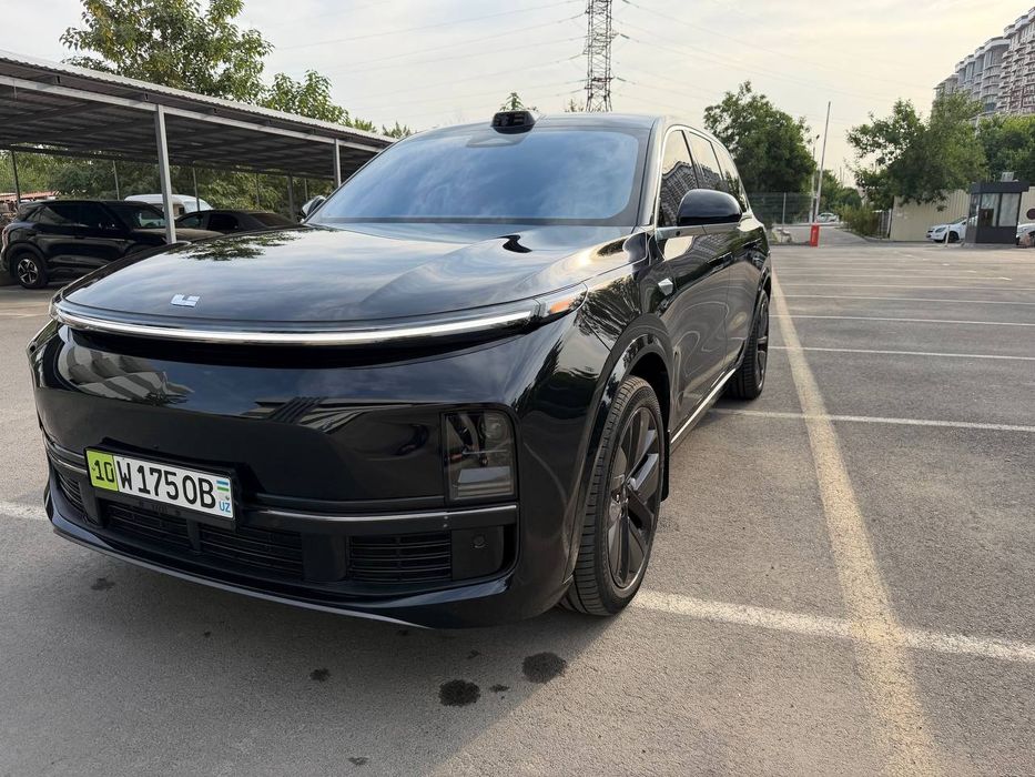 Li 9 Ultra sotiladi