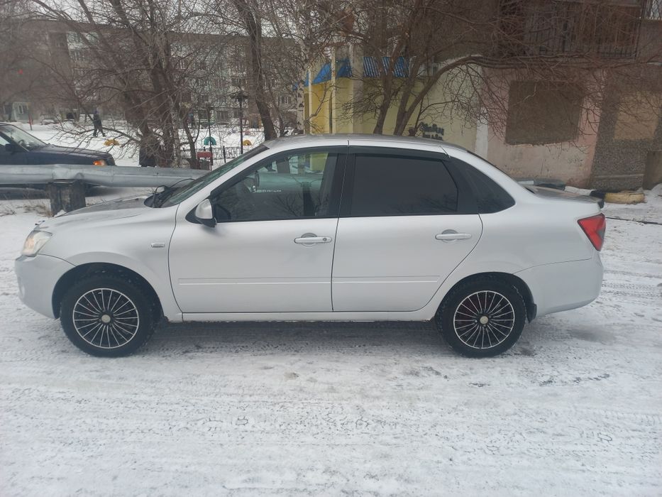 Продам Лада Гранта седан