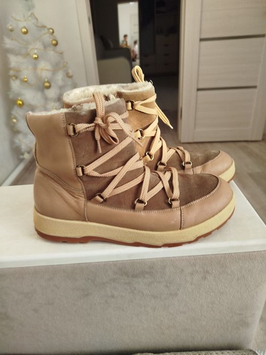 Женская зимняя обувь.