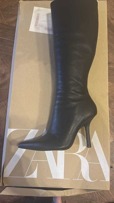 Кожаные сапоги ZARA