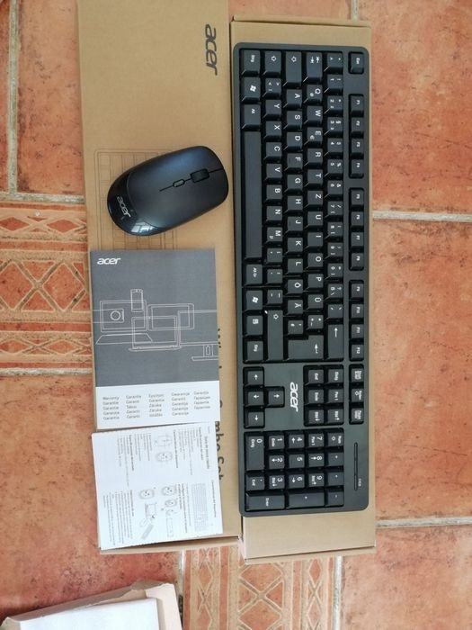 Tastatura Poloneza și mouse wireless Acer set Akr9000
